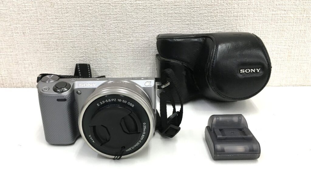 SONY ソニー α NEX-5T APS-C カメラ/レンズ SELP1650 E3.5-5.6/PZ 16-50 OSS 動作未確認
