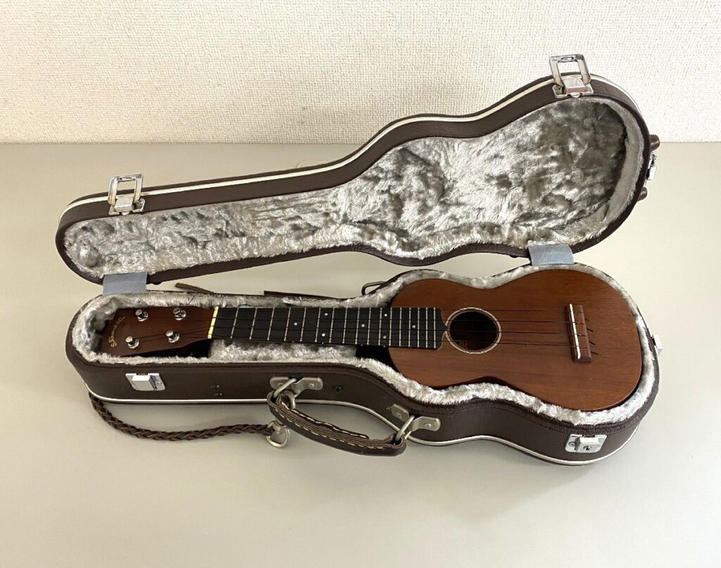 Famous フェイマス S.NAKANISHI NS-45 ウクレレ 弦楽器 ケース付き