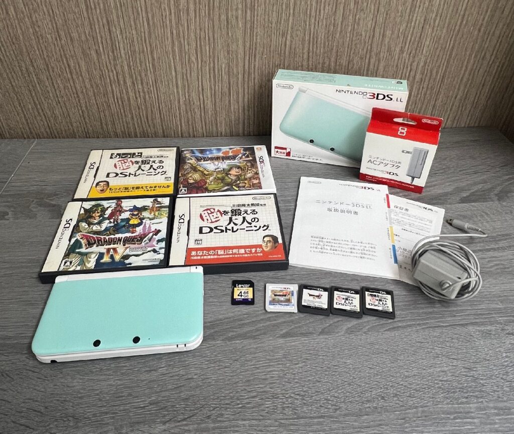 任天堂 Nintendo 3DSLL SPR-001 ミント×ホワイト カセット、充電器、元箱付き