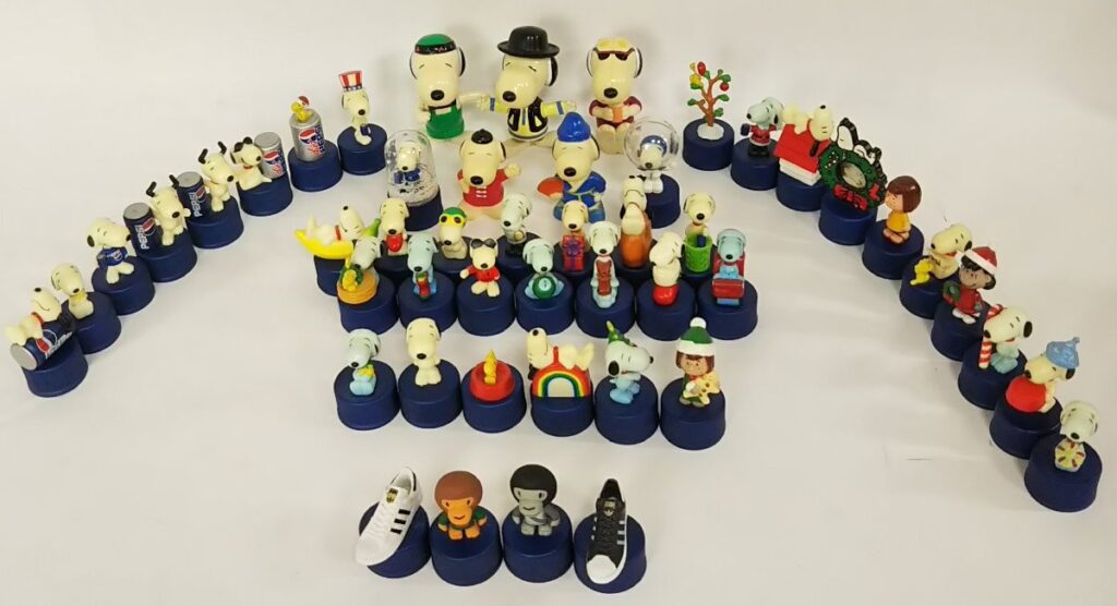 大量 いろいろ まとめ PEPSI ペプシ ボトルキャップ スヌーピー/アディダス/アベイシングエイプなど 現状品