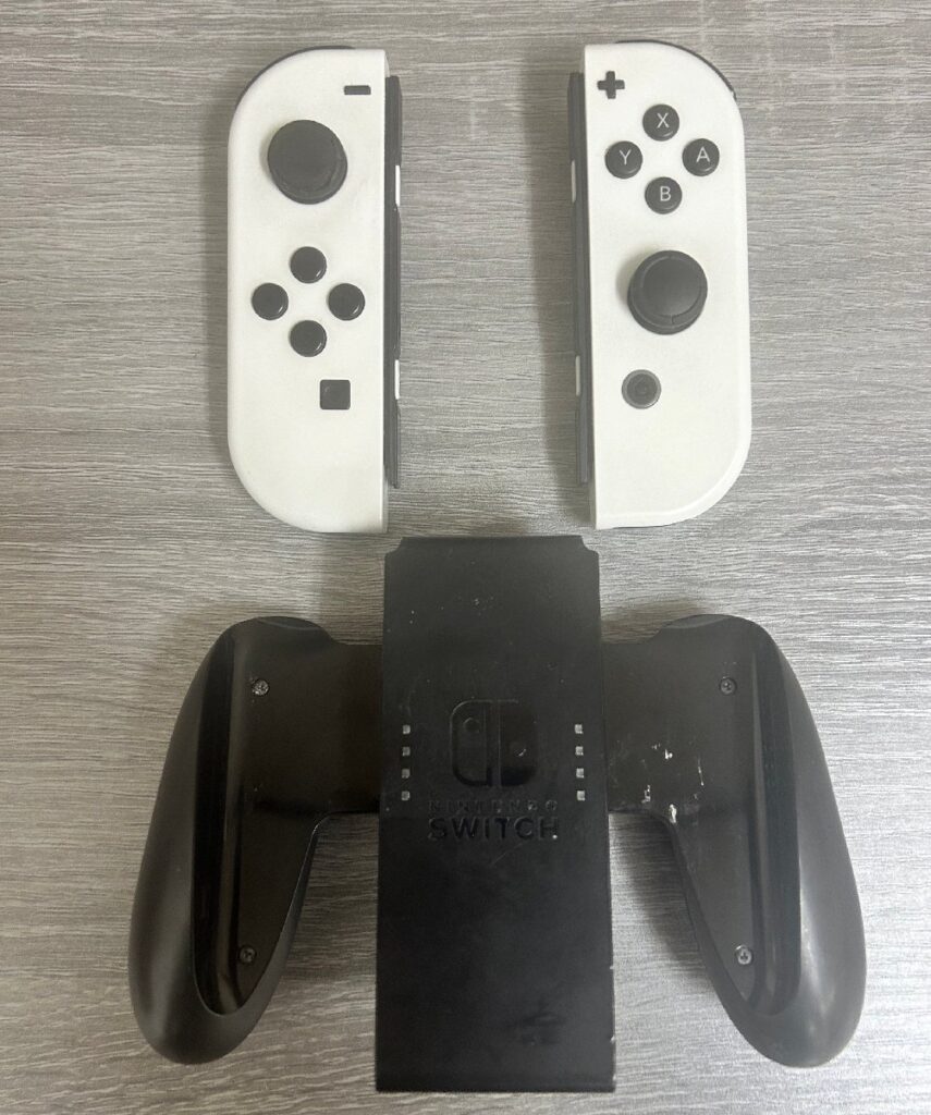 任天堂 Nintendo ジョイコン HAC-015 HAC-016 セット ホワイト Joy-Conグリップ HAC-011 ブラック