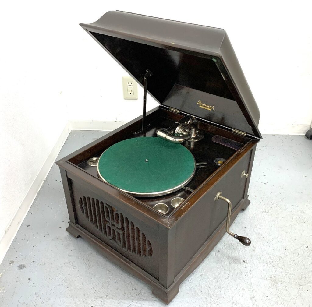 BRUNSWICK ブランズウィック 蓄音機 Model 105 PHONOGRAPHS AND RECORDS 簡易動作確認済み
