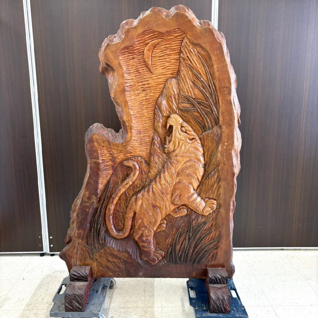 虎 衝立 和風彫り 片面仕上げ