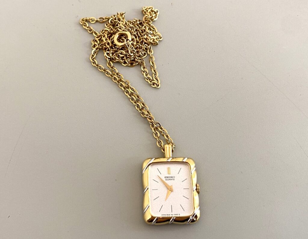 セイコー SEIKO QUARTZ 2C20-5470 724282 時計 ペンダントウォッチ ネックレス