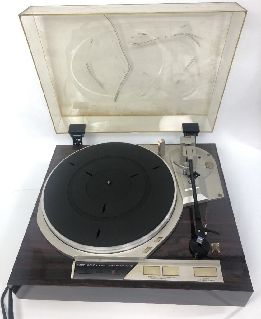 簡易動作確認済み Victor ビクターQL-Y33F STEREO RECORD PLAYER フルオートレコードプレーヤー MC-100EB 現状品