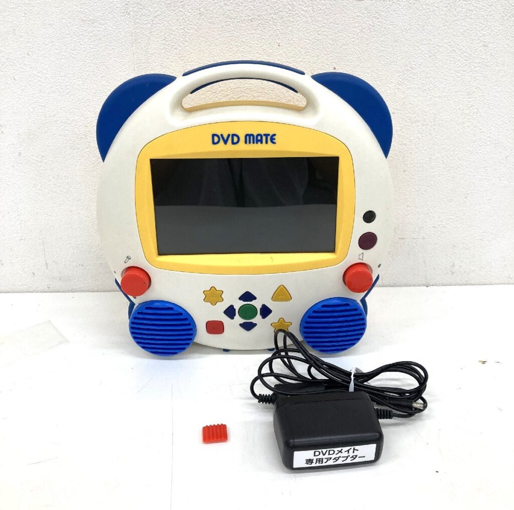 World Family ワールドファミリー DVD Mate DM2 ポータブルDVDプレイヤー 動作確認済み