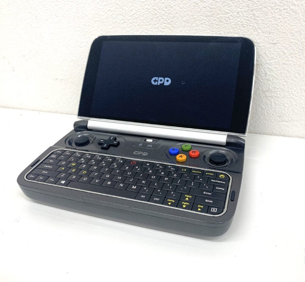 GPD WIN2 Intel Core m3-7Y30 CPU 1.10GHz 8GB windows10 SSD 初期化済み