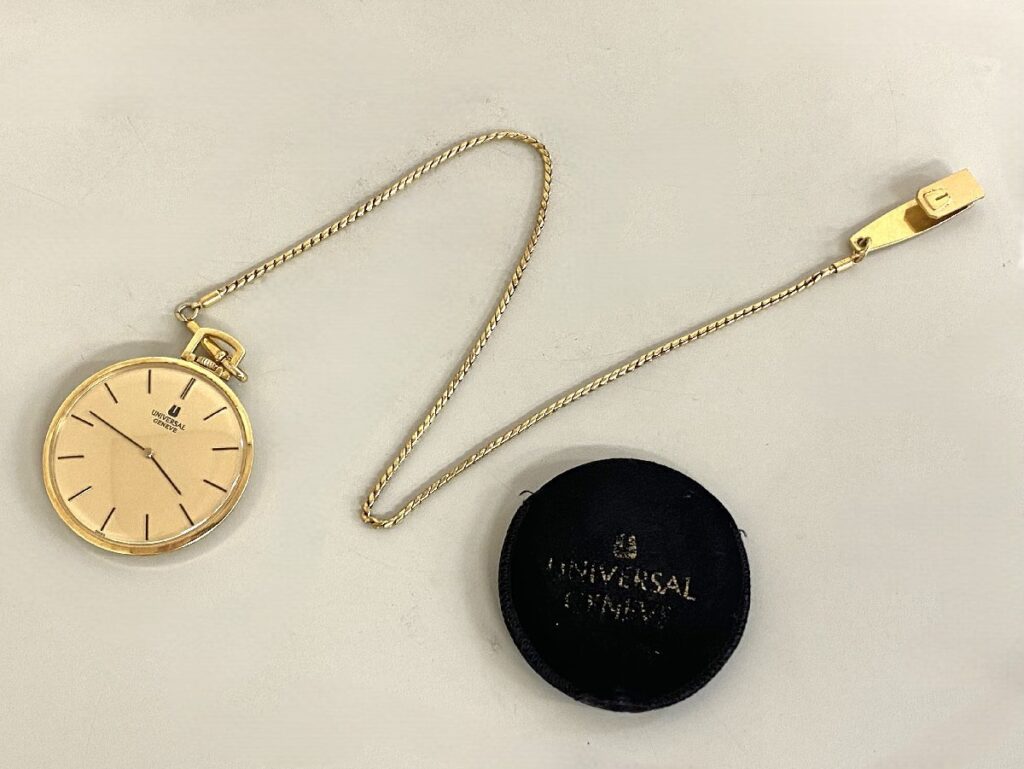 UNIVERSAL GENEVE ユニバーサルジュネーブ 手巻 懐中時計 チェーン付 動作確認済み 手巻き時計 時計 カバー付き