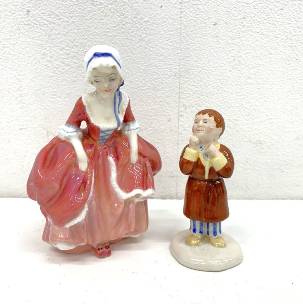 Royal Doulton ロイヤル ドルトン 夫人と少年 2点 まとめ 人形 フィギュリン 陶器人形 置物