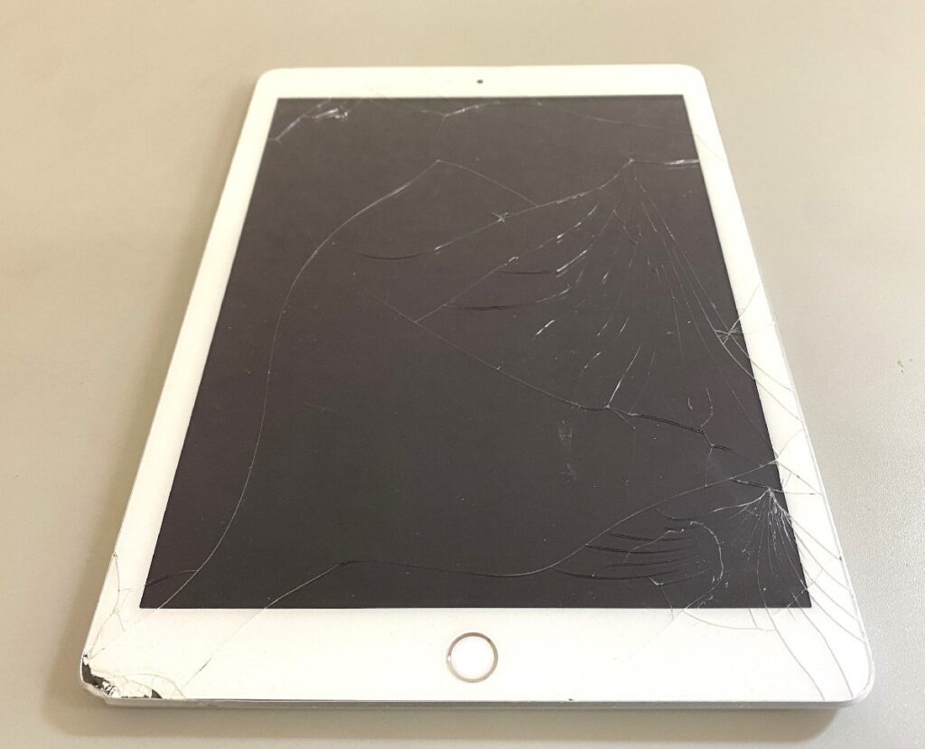 アップル Apple iPad アイパッド A1823 IMEI判定〇 ジャンク品 初期化済み