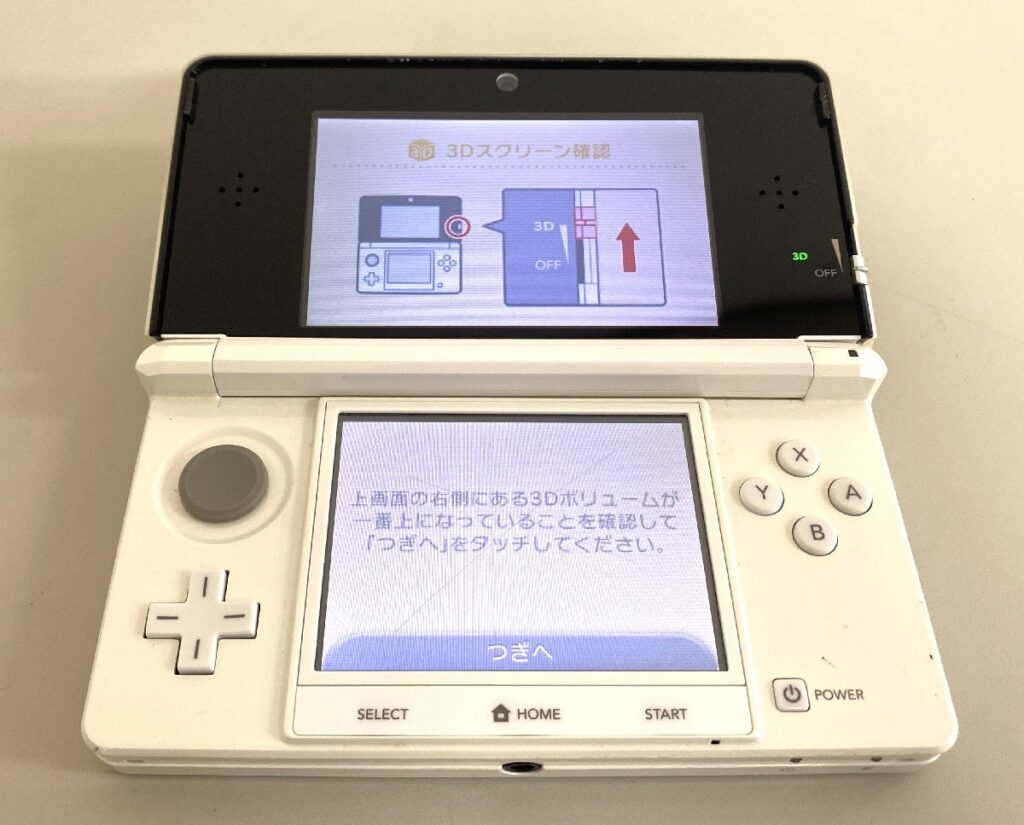 ニンテンドー Nintendo 3DS CTR-001 簡易動作確認済み 初期化済み タッチペン欠品 下画面キズ有