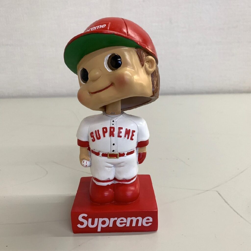 Supreme Bobblehead シュプリーム ボブルヘッド 赤