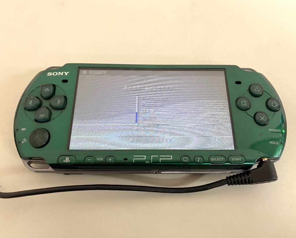 SONY プレイステーションポータブル PSP-3000 初期化済み 簡易動作確認済み 2GB 充電ケーブル付き バッテリー欠品