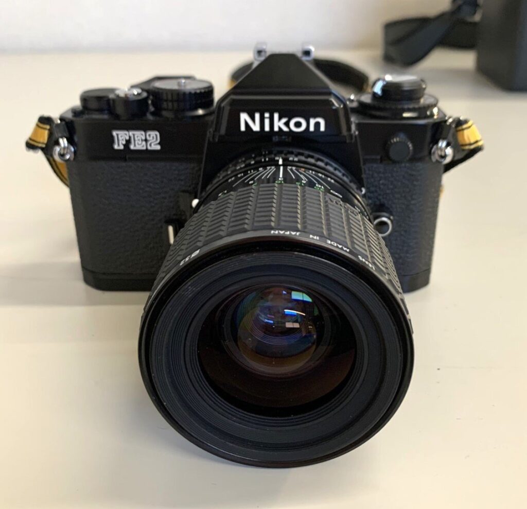 NIKON ニコン FE2 ボディ ブラック フィルムカメラ SIGMAレンズ2本付属 ケース付き
