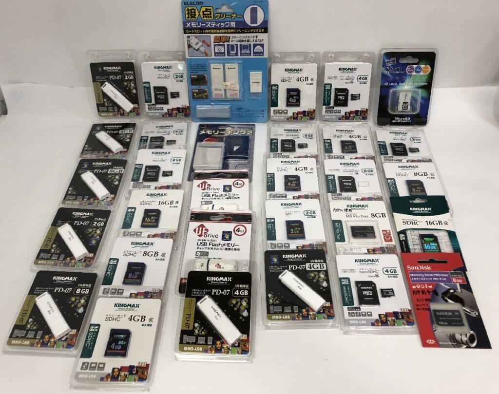 未使用 大量 メモリーカード SD/Micro SDカード USBフラッシュドライブ いろいろまとめて KINGMAX/UF drive/SanDisk など