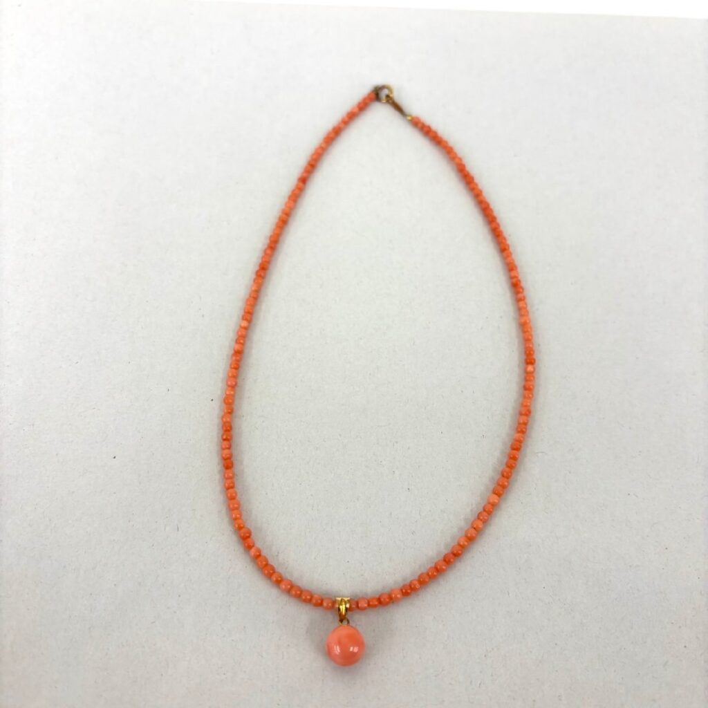 ネックレス ストーン K18刻印 留め具部分 クラスプ 色石 サーモンピンク オレンジ アクセサリー アジャスター無し