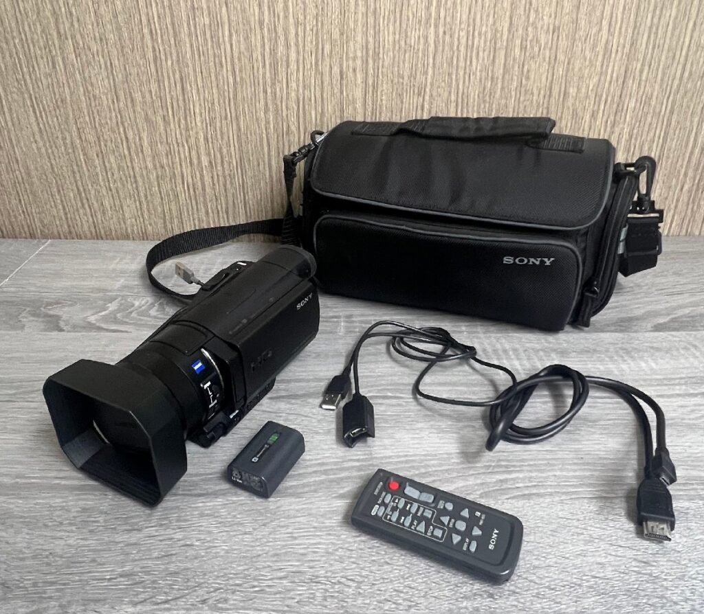 SONY ソニー デジタルビデオカメラ HDR-CX900 本体 バッテリー NP-FV50 ケース、コード付き