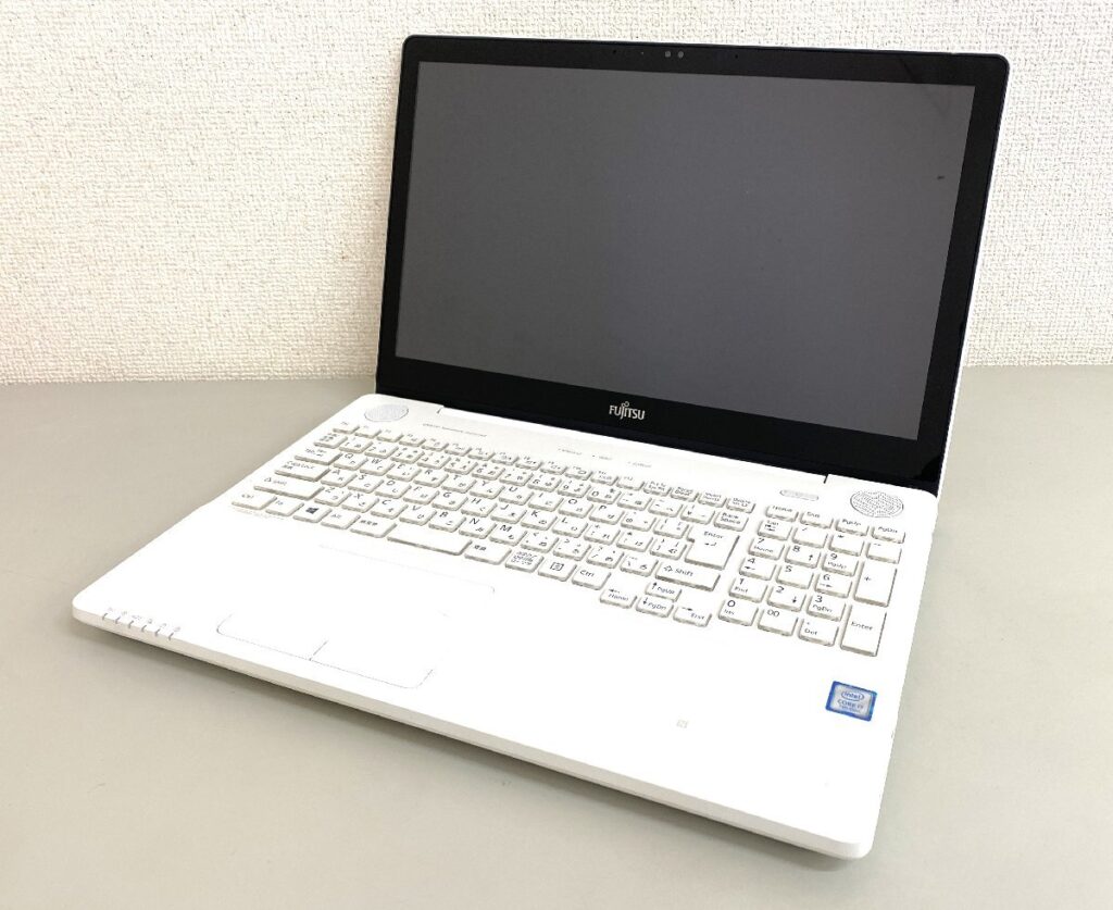 FUJITSU 富士通 LIFEBOOK AH77/B1 FMVA77B1W ノートパソコン PC ホワイト Core i7 初期化・動作確認済み