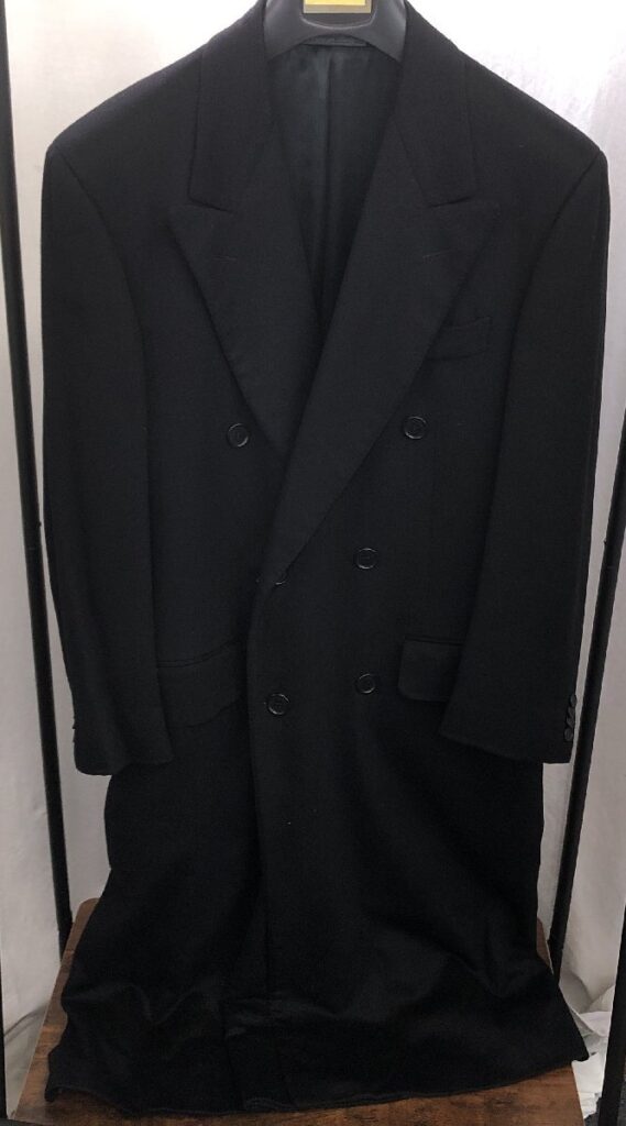 Salvatore Ferragamo サルヴァトーレフェラガモ コート サイズ48 イタリア製 保存カバー付き