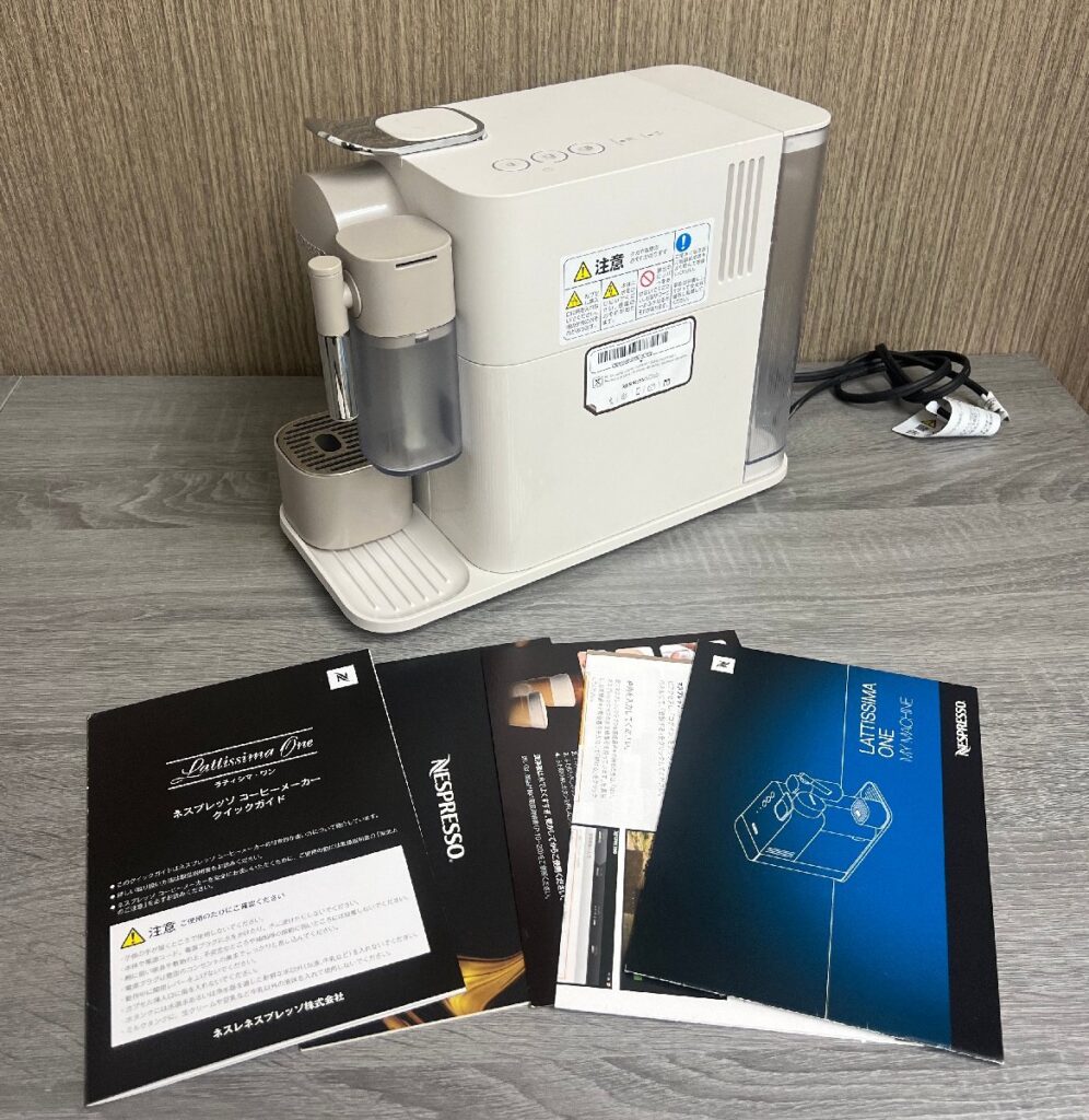 NESPRESSO ネスプレッソ・コーヒーメーカー F111 エスプレッソ式 2019年製 本体 説明書付き