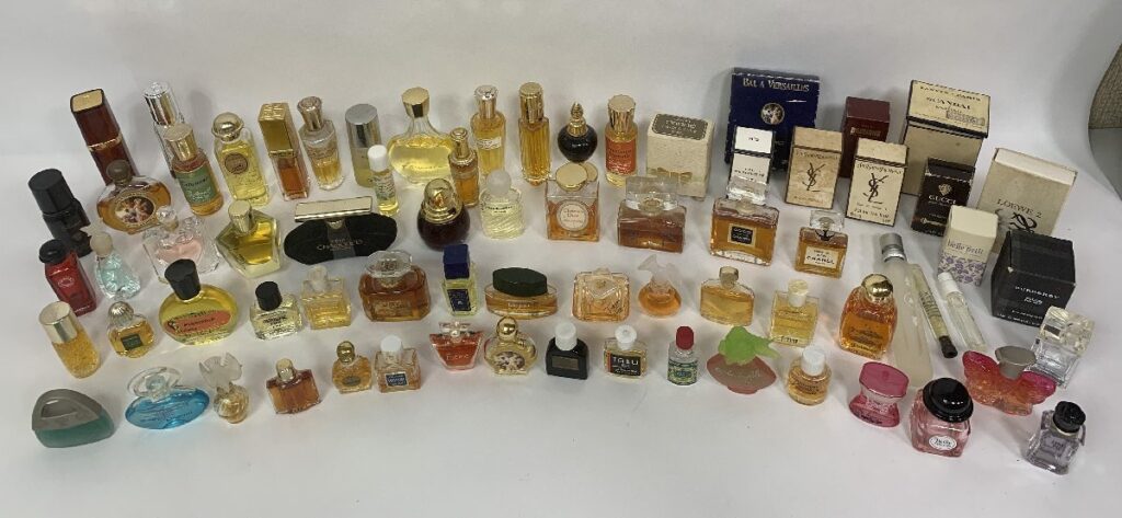 ブランド香水 いろいろまとめて ミニボトル ミニ香水 CHANEL//Dior/YSL/GUCCI/ANNA SUI など