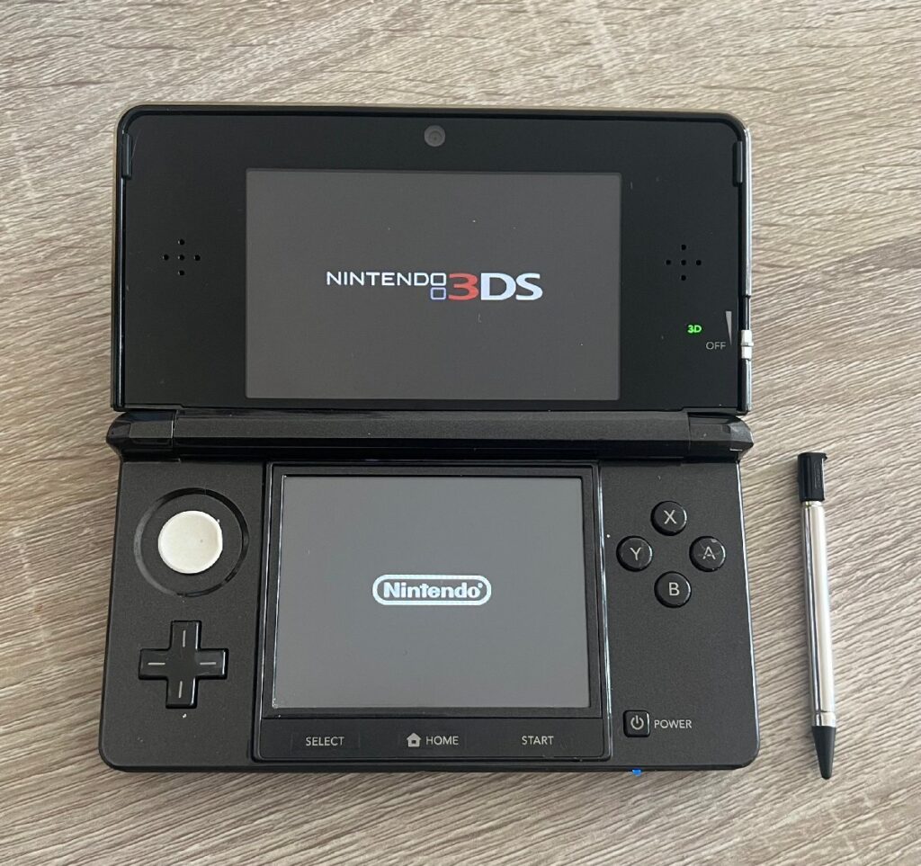 Nintendo 任天堂 3DS 本体 CTR-001 コスモブラック タッチペン付き