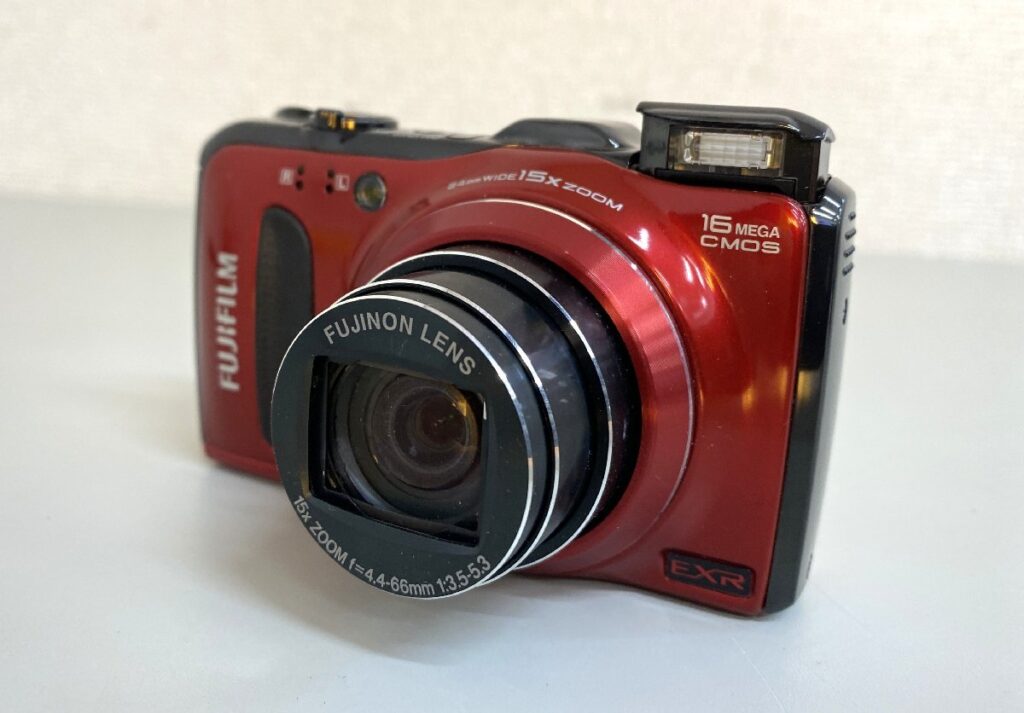 FUJIFILM 富士フイルム FinePix F550EXR ファインピクス レッド デジタルカメラ デジカメ 簡易動作確認済み