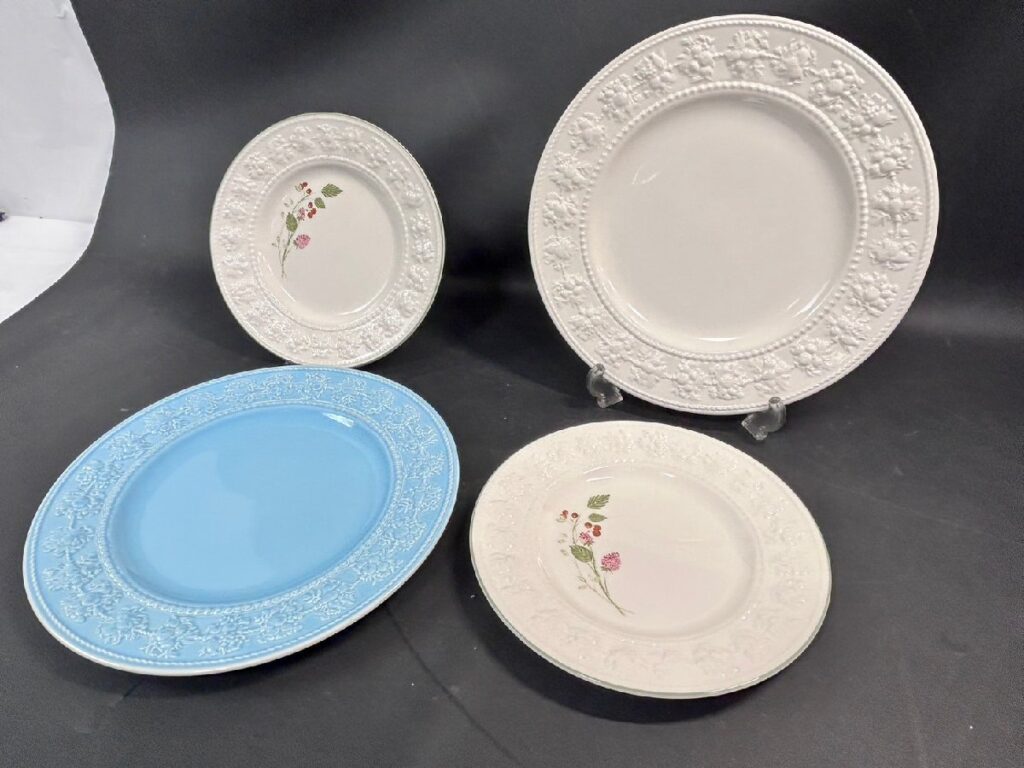 WEDGWOOD ウェッジウッド FESTIVITY IVORY BLUE RASPBERRY 皿4枚 食器 22cm 28cm