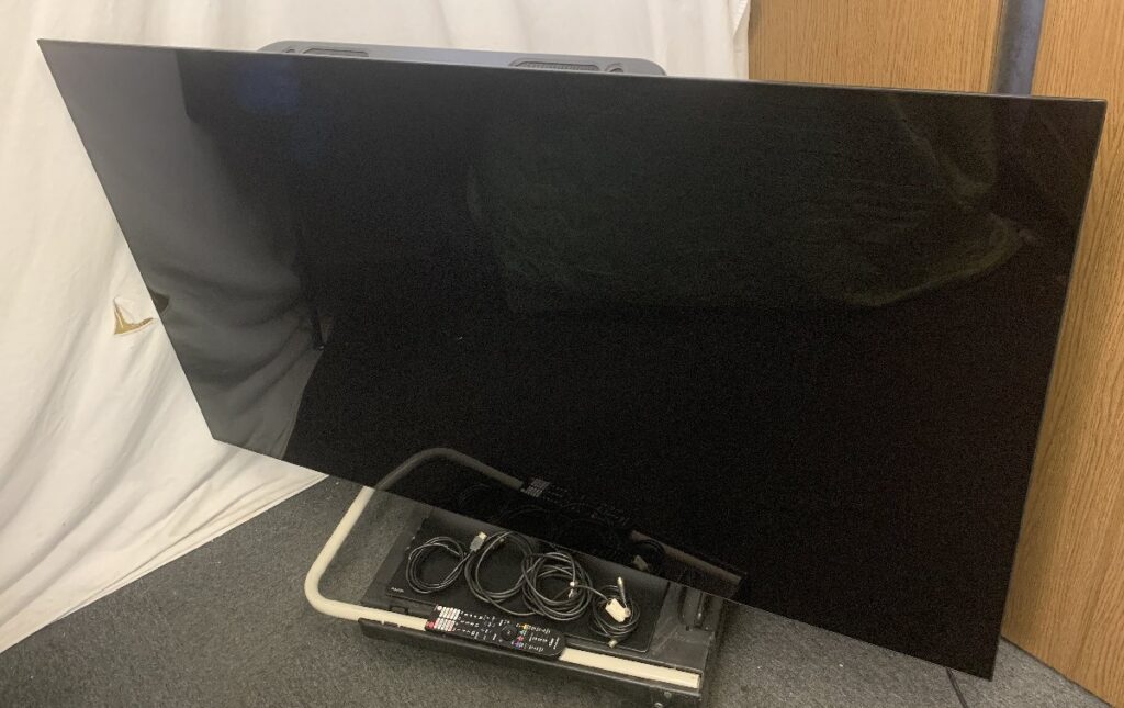 SHARP シャープ AQUOS OLED 4T-C65FQ1 4K有機ELテレビ 65型 2023年製 付属品あり 通電確認済み